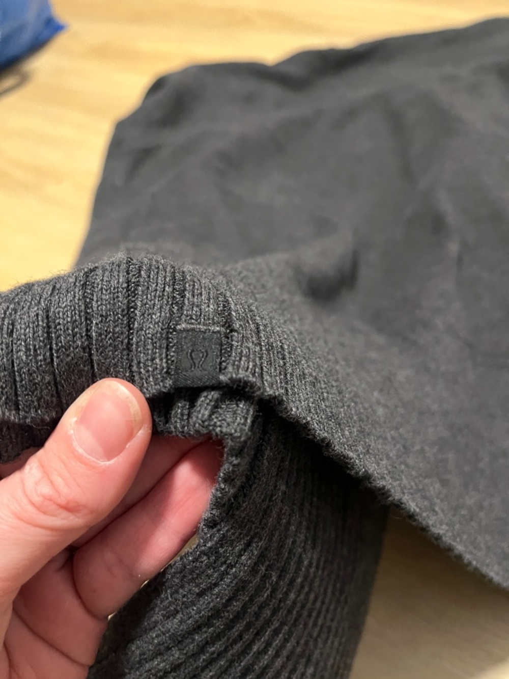 Lululemon Still Lotus Wrap *Reversible Heathered Black Gray Cardigan - Picture 7 of 7